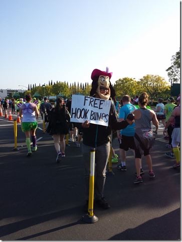 tinkerbell half marathon disneyland run blog 10 (600x800)