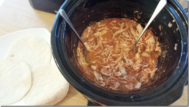 crock pot chicken tacos (800x450)