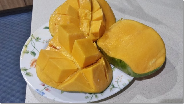 how to cut a mango (800x450)