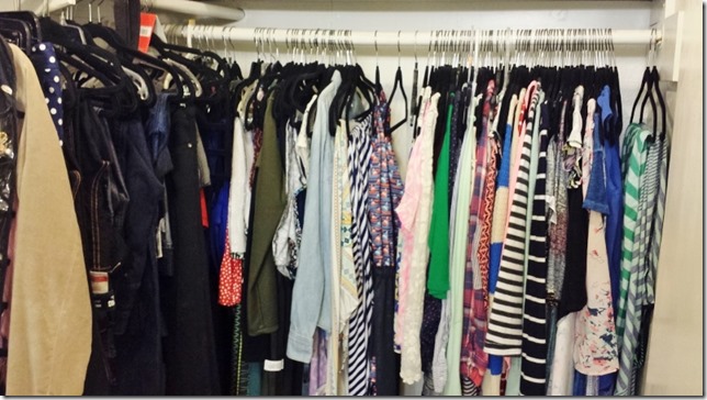 how to do a capsule wardrobe before photo (800x450)