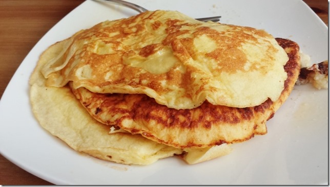 pancakes with honey butter (800x450)