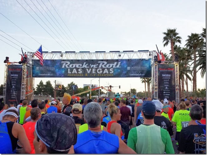 rock n roll las vegas half marathon start (668x501)