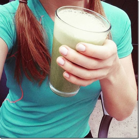 green monster smoothie morning (800x800)