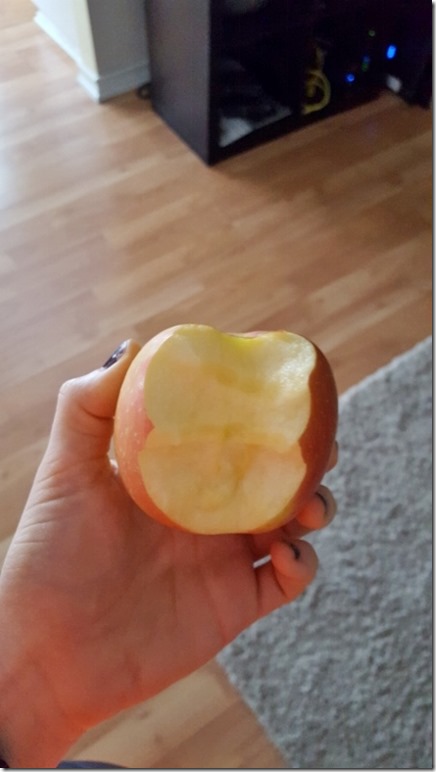 grab an apple (450x800)