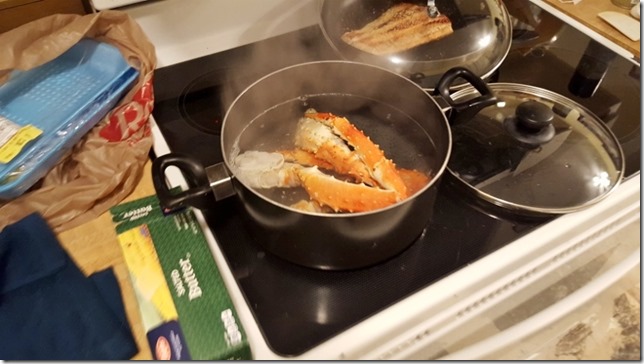 cooking crab legs (800x450)