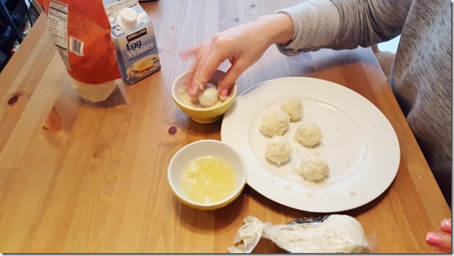 meatless monday goat cheese balls recipe 11 (800x450)