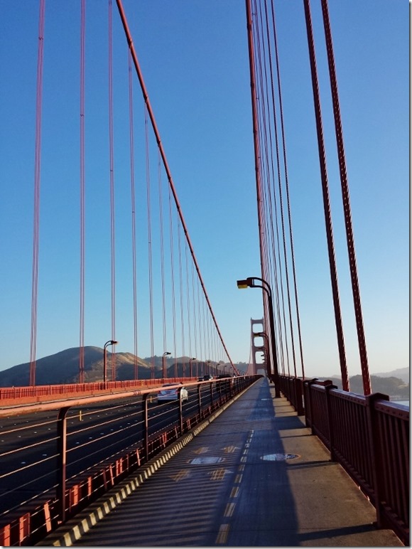 walking or running across golden gate bridge (600x800)