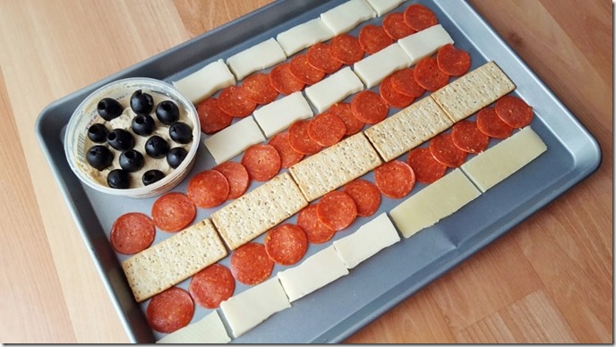 flag cheese plate 4th of july (800x449)