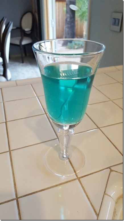 blue champagne (450x800)