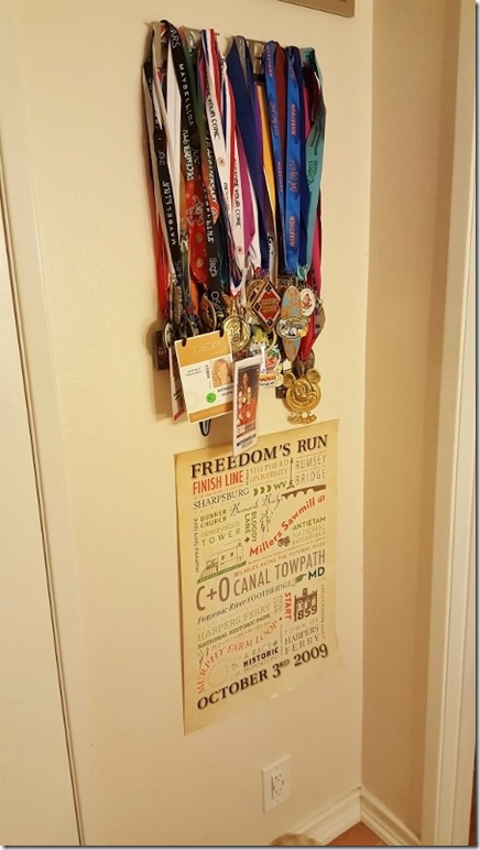 running medal wall (450x800)