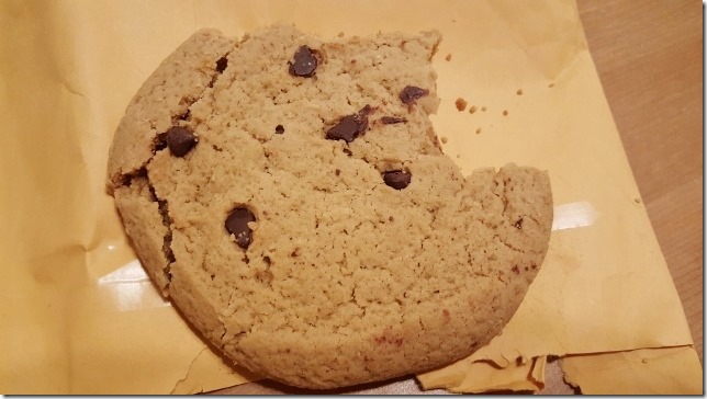 huge chocolate chip cookie (640x360)