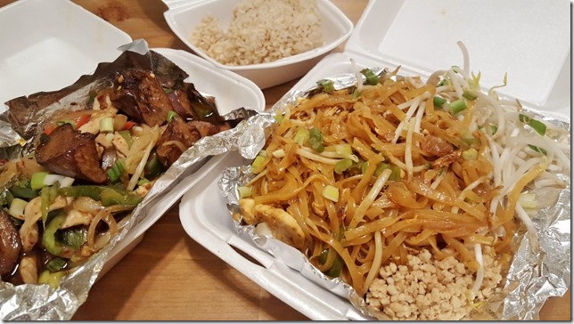 pad thai dinner (800x450)