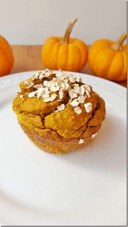 easy oatmeal pumpkin muffin 7 (450x800)