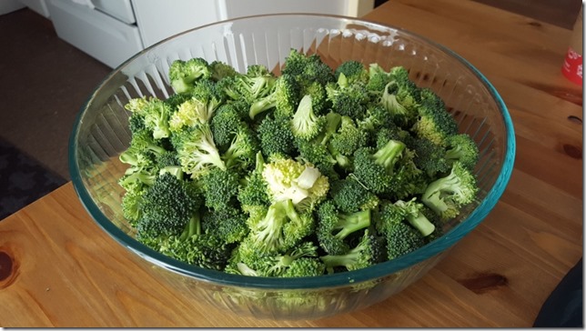 roasted broccoli salad (800x450)