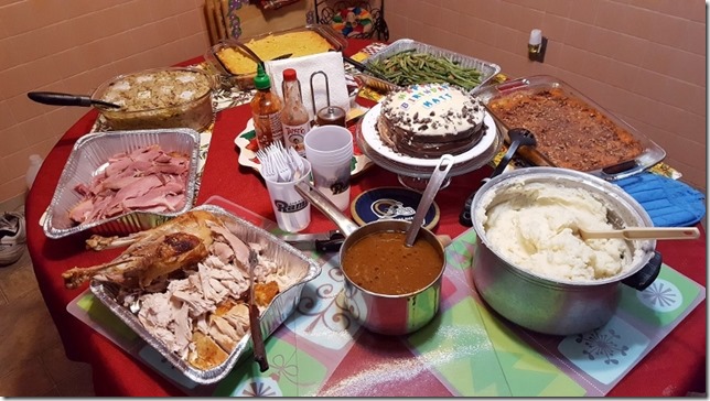 thanksgiving dinner 2 weeks late (800x450)