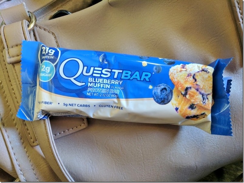 blueberry muffin quest bar (800x600)