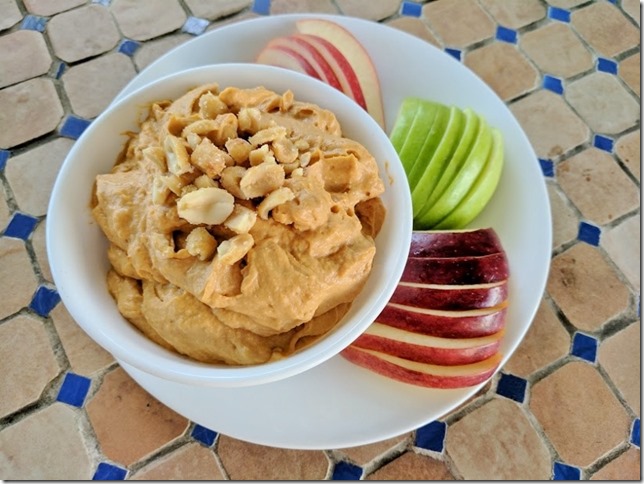 crunchy peanut butter yogurt dip 11 (800x600)