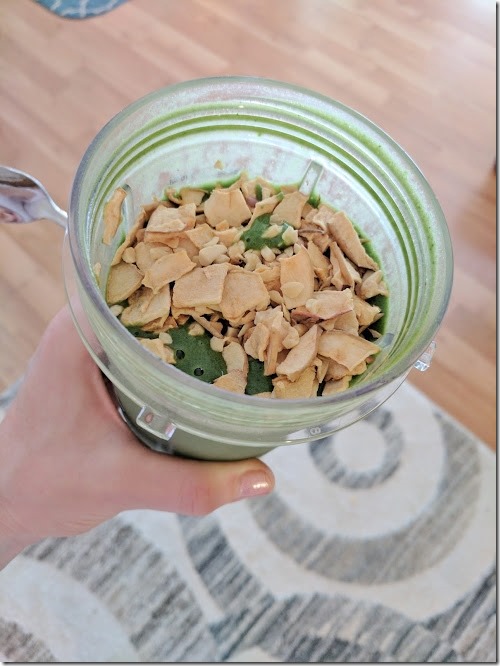 green smoothie with nuts (496x662)