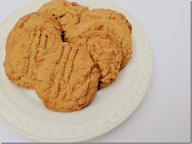 3 ingredient peanut butter cookies recipe 8 (800x600)