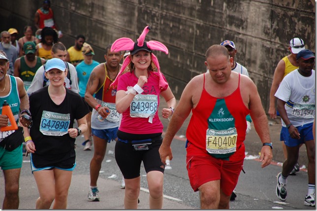 Barbara (left) and Lisa during the Comrades Marathon