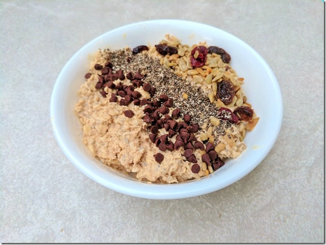 chocolate yogurt oats (785x589)