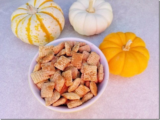 pumpkin spice chex mix (784x588)