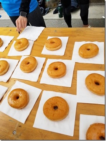revel marathon donuts (433x577)